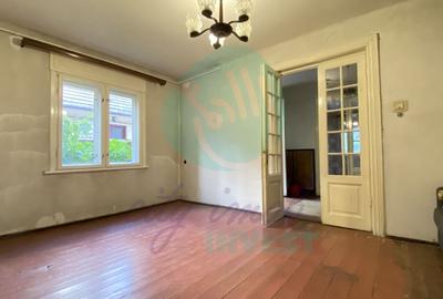 Apartament cu 3 camere în Decebal