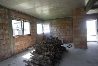 Casă cu 4 camere cu Teren 850 Mp în Central - 6