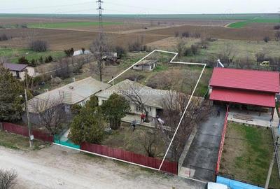 Casă cu 3 camere cu Teren 1600 Mp în Corbu - 4