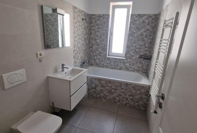 Penthouse cu 2 camere semidecomandat, mobilat în Dumbrăvița
