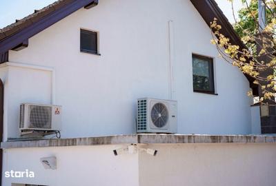 Casă cu 6 camere cu Teren 3700 Mp în Central - 3
