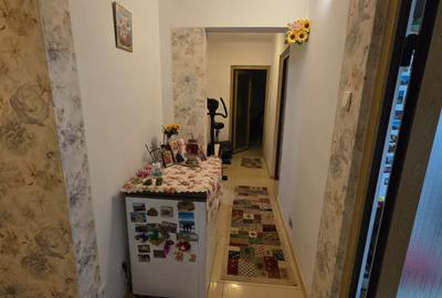 Apartament cu 3 camere decomandat în Brotăcei - 4