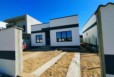 Casă cu 4 camere cu Teren 300 Mp în Malu Mare - 8