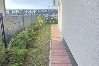 Casă cu 4 camere decomandat în Central - 1