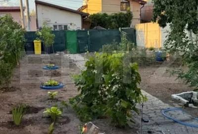 Teren 370 m² cu casa demolabila, curent, apa, gaz, canalizare, zona Antiaeriana - 1