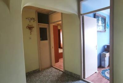 Apartament 3 camere, etaj 3, decomandat, bilateral cu 2 balcoane - 6
