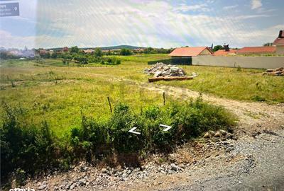 Teren de 1377 mp, în Oșorhei