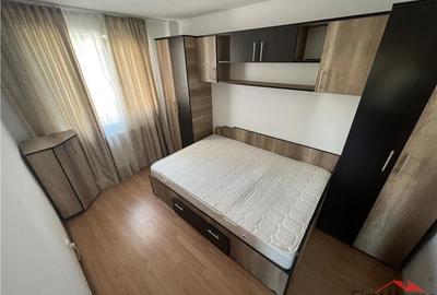 Apartament cu 3 camere decomandat, mobilat în Sud - 2