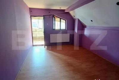 Casă cu 6 camere cu Teren 271 Mp în Malu Roșu - 11