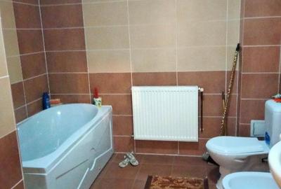 Apartament cu 3 camere decomandat în Central - 11