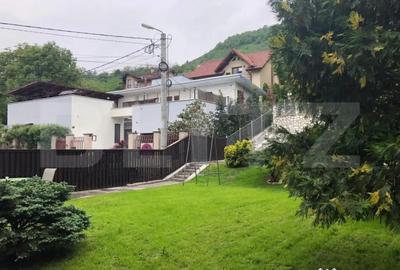 Casă cu 7 camere cu Teren 2000 Mp în Grigorescu - 1