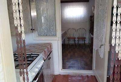 Casă cu 3 camere cu Teren 500 Mp în Central