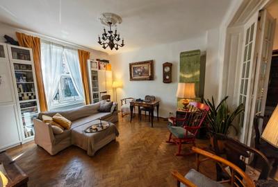 Casă individuală cu 5 camere cu Canalizare în P-ța Unirii - 9