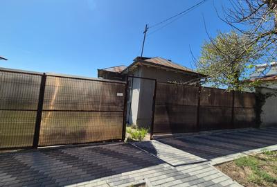Casă cu 2 camere cu Canalizare în Central - 12