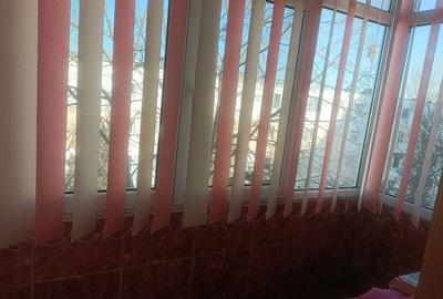 Apartament cu 3 camere semidecomandat în Micro 14 - 11