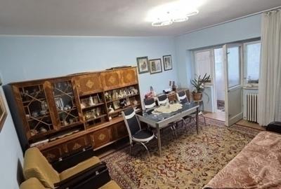 Apartament cu 3 camere decomandat în Galata - 5