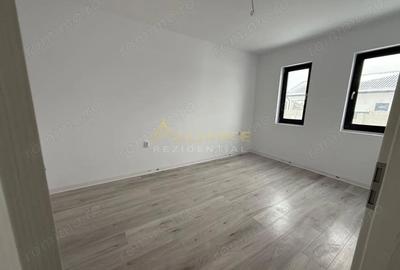 Casă cu 3 camere cu Teren 378 Mp în Berceni - 2