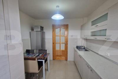 Apartament cu 3 camere decomandate, 68 mp, bloc renovat si i - 1
