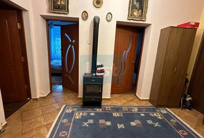 Casă cu 3 camere cu Canalizare în Muncitoresc - 9