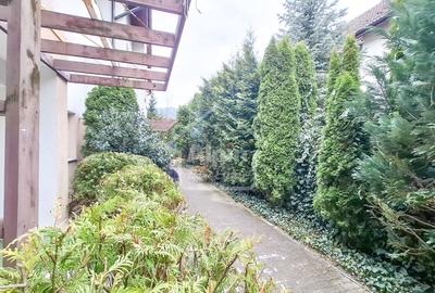 Casă individuală cu 4 camere cu Canalizare în Noua - 9