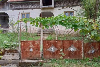 Casă cu 5 camere în Drăganu - 3