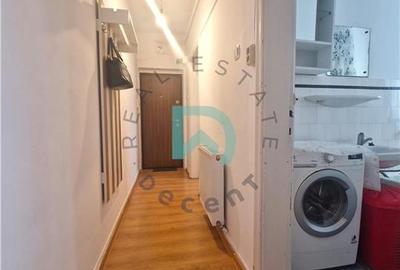 Apartament cu 2 camere nedecomandat în Tractorul - 8