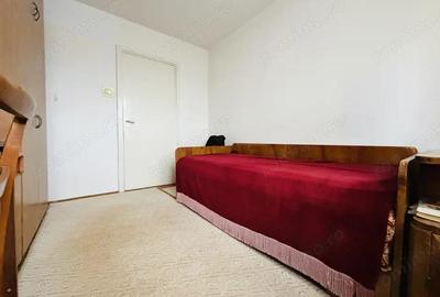 Apartament cu 3 camere semidecomandat, mobilat în Circumvalațiunii - 9