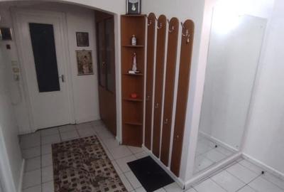 Inchiriez apartament 2 camere - 4