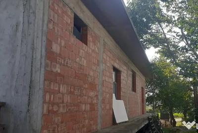Casă cu 7 camere în Lisaura - 11