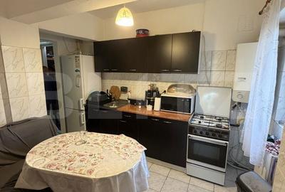 Apartament cu 3 camere în Micro 16 - 2