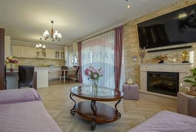 Casă cu 3 camere cu Garaj în Sânpetru