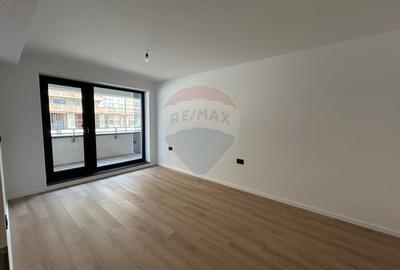 Apartament cu 2 camere semidecomandat în Tractorul - 3