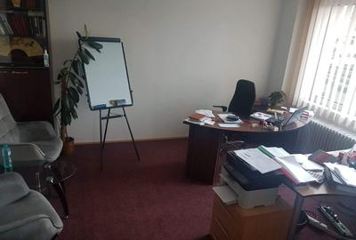 Sala Palatului, bloc fara risc seismic, etaj 1, pentru birouri Sala Palatului, bloc fara risc seismic, etaj 1, pentru birouri - 5