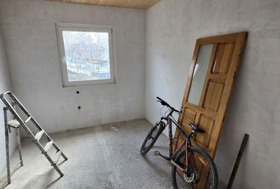 Casă cu 2 camere în Țigănași