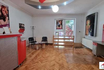 Casă cu Teren 375 Mp în Central - 9