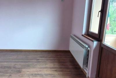 Casă cu 4 camere cu Teren 180 Mp în Central - 2