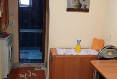 Inchiriez apartament 2 camere complet mobilat - 300 euro / luna - 2
