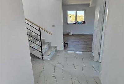 Casă cu 4 camere cu Canalizare în Aeroport - 5