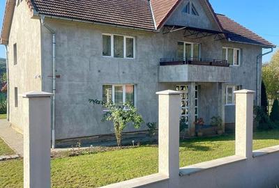 Casă cu 6 camere cu Teren 1200 Mp în Mociu - 3