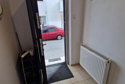 Doua garsoniere unite intr-un apartament - 5 minute de metrou - Ozana - 12