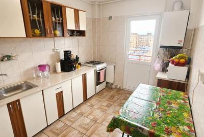 Apartament cu 3 camere decomandat în Calea București - 1