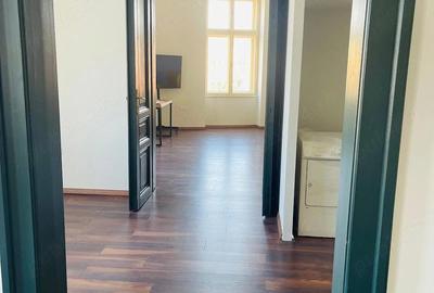 Apartament cu 3 camere semidecomandat, mobilat în Central - 3