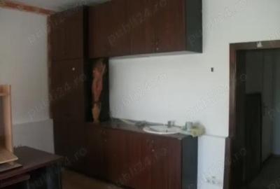 Casă cu 5 camere în Central - 8