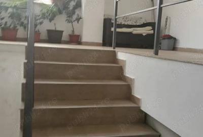 Garsonieră decomandată în Central - 9