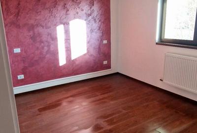 Casă cu 4 camere în Bucium - 1