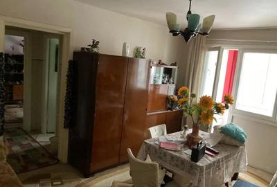Apartament cu 2 camere semidecomandat în Micro III - 6