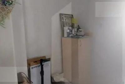 Apartament cu 3 camere decomandat în Girocului - 12