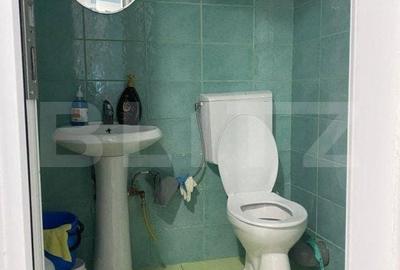 Spațiu comercial, de 300 mp, în Central - 4
