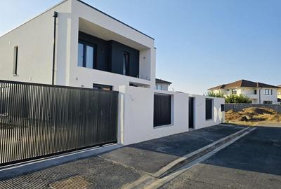 Casă cu 5 camere cu Canalizare în Sânmartin - 2