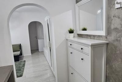 Ap renovat, 2 camere, et. 4/10, zona Ghe. Lazar! - 3